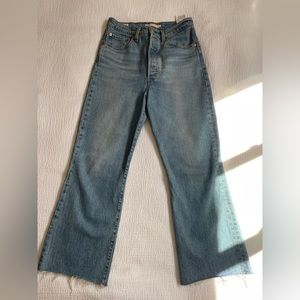 Levi’s Ribcage Cropped Flare Jeans